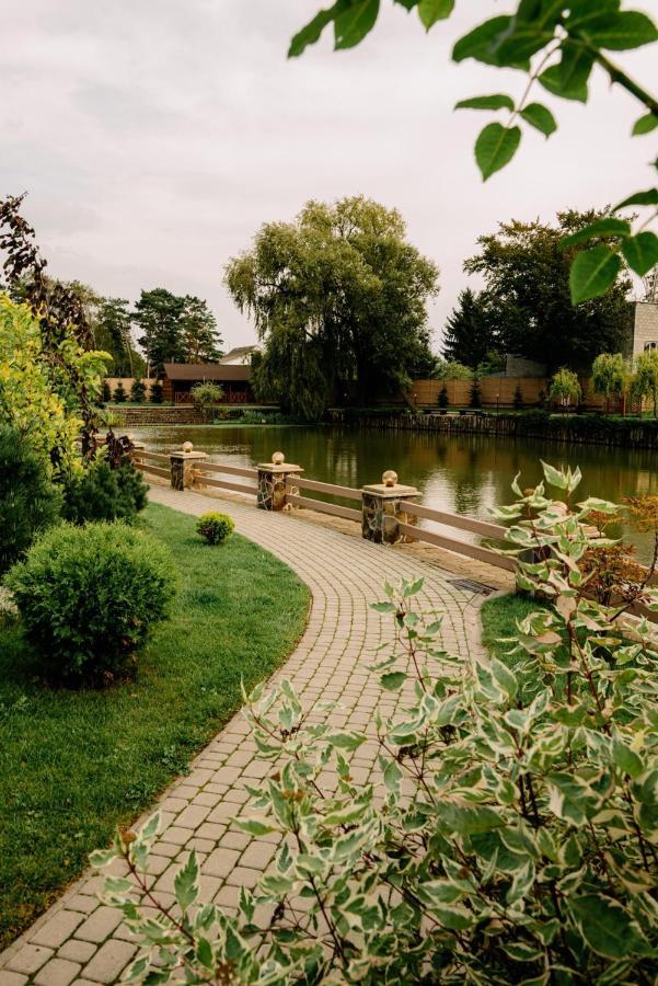 Готельно-Ресторанний Комплекс Прованс Парк Pochaiv Exterior photo