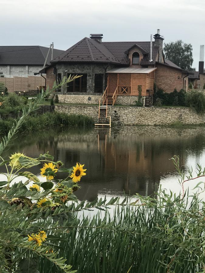 Готельно-Ресторанний Комплекс Прованс Парк Pochaiv Exterior photo