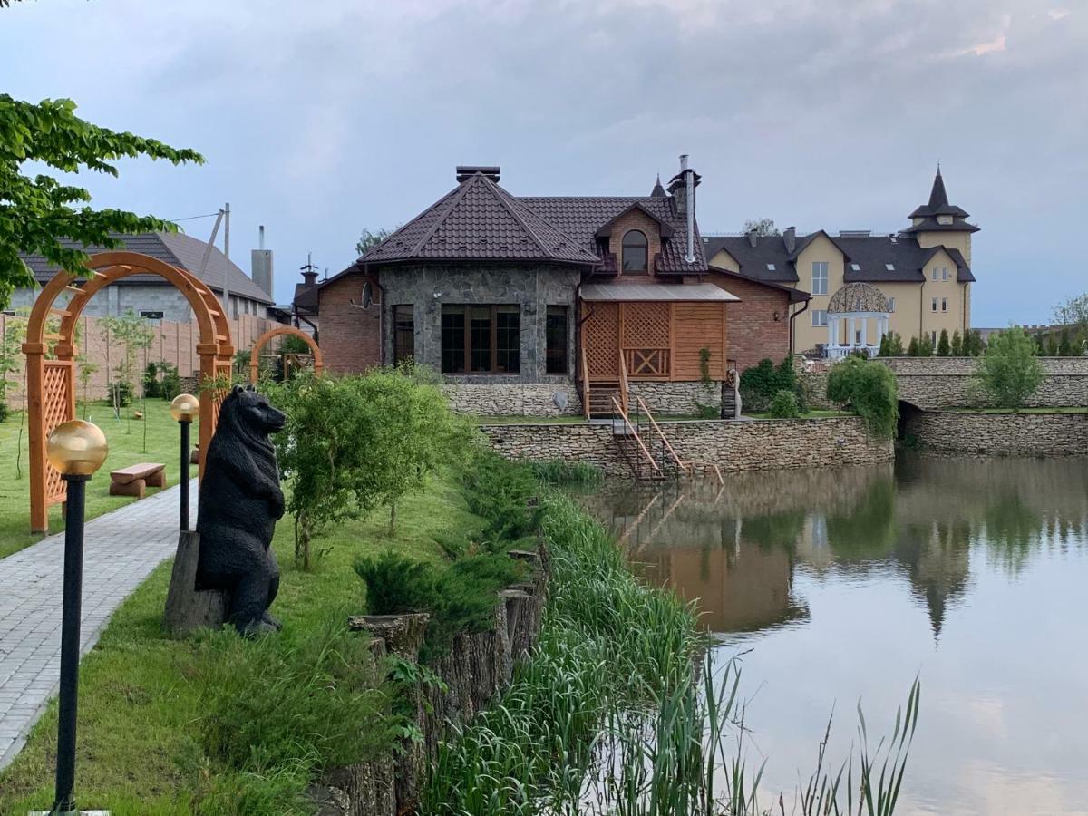Готельно-Ресторанний Комплекс Прованс Парк Pochaiv Exterior photo
